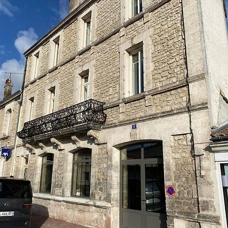 Superbe Studio Centre Ville * Clim * Wifi * Haut De Gamme * Angulema Exterior foto