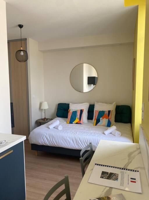 Superbe Studio Centre Ville * Clim * Wifi * Haut De Gamme * Angulema Exterior foto