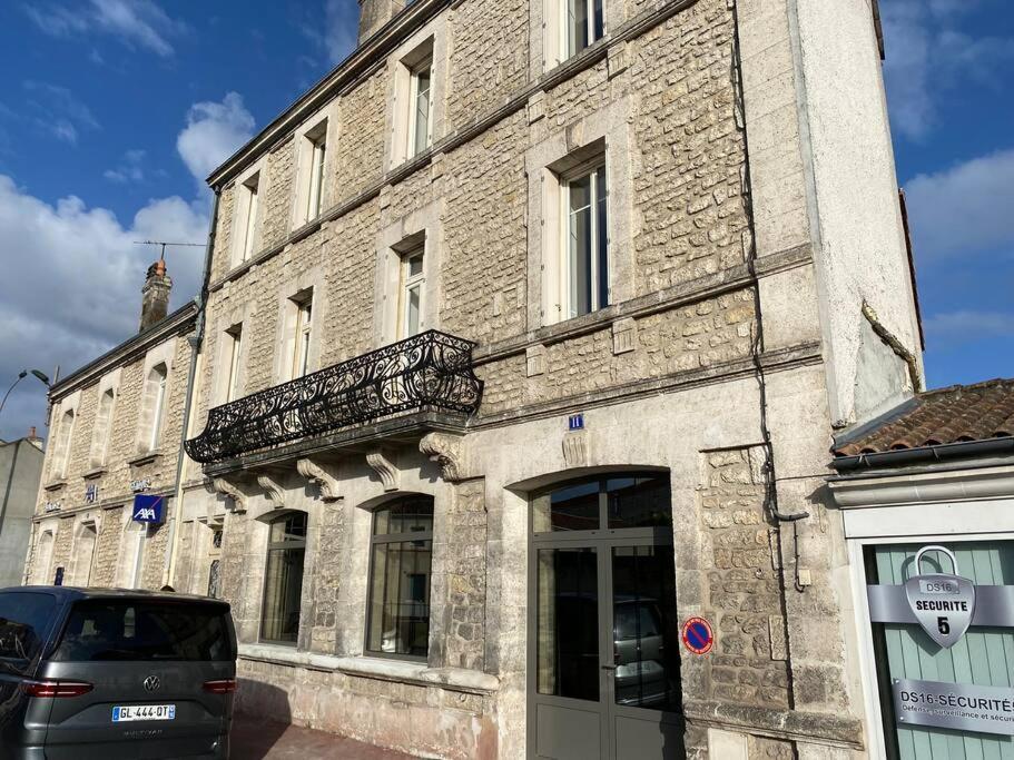 Superbe Studio Centre Ville * Clim * Wifi * Haut De Gamme * Angulema Exterior foto